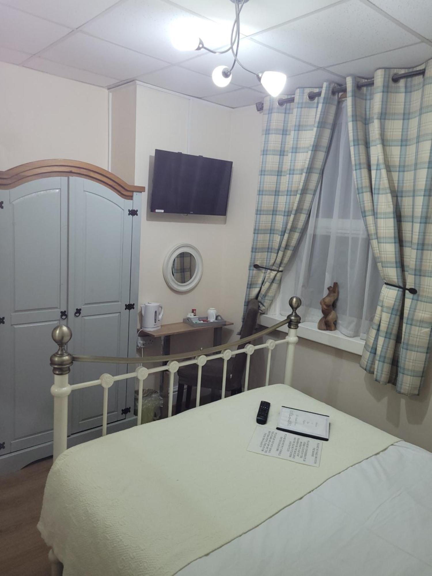 J'S Mayfair Guest House ブラックプール エクステリア 写真